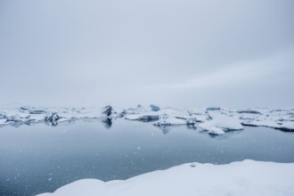 Jökulsarlon, icebergs, ice, glacial lake, Vatnajökull Glacier, winter, cloudy, snow, sunset,