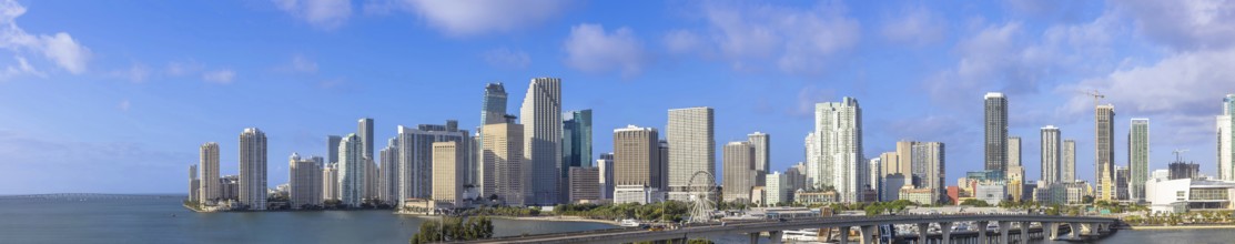 South Miami luxury upscale condominiums and residences facing Miami Harbor