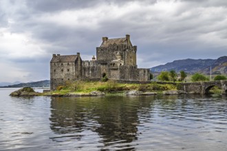 Eilean Donan Castle, Loch Duich, Isle of Skye, Highlands, Scotland, UK