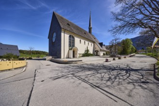 Parish church Bayerisch Gmain, church, trees, mountain landscape, hills, blue sky, cirrus clouds,