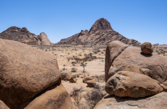 Rock formation, Pontok Mountains, Great Spitzkoppe, Spitzkoppe, Great Spitzkoppe Nature Reserve,