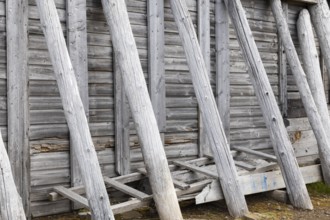 Hunting hut, protection from polar bears, wooden hut, Bamsebu, Spitsbergen, Svalbard