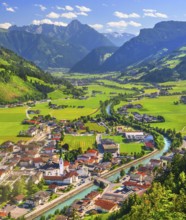 View of the village and valley with the Ahornspitze 2973m, Zell am Ziller, Zillertal, Zillertal
