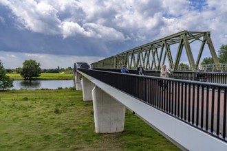De Massover cycle path bridge, over the Meuse south of Nijmegen, near Cuijk, part of the