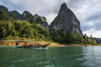 Lake with jungle and rainforest and steep mountains, Cheow Lan Lake, Khao Sok National Park, Phang