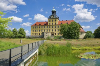 Johannisteich, castle park, Museum Zeitzer Schloss Moritzburg, early baroque style, water