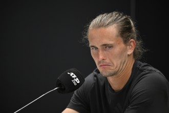 Press conference, PK, portrait, Alexander Zverev GER, sceptical, gesture, gesture, tennis, ATP 250,