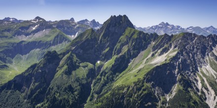 Mountain panorama from Laufbacher-Eckweg to Höfats, 2259m, Allgäu Alps, Allgäu, Bavaria, Germany