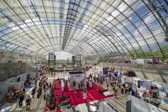 New Leipzig Trade Fair Centre, Leipzig Trade Fair, with glass entrance hall, interior view, trade