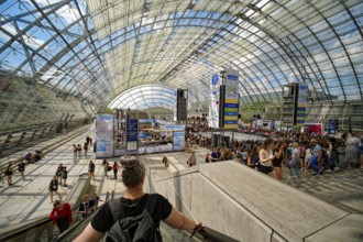 New Leipzig Trade Fair Centre, Leipzig Trade Fair, with glass entrance hall, interior view, trade