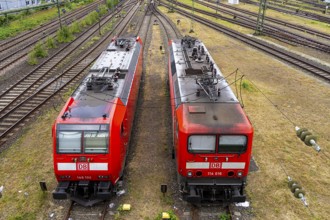 Bridge at Camberger Straße, Galluswarte, Deutsche Bahn, tracks and trains, Frankfurt am Main,