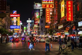 Shopping street with neon signs and street restaurants, nightlife, Yaowarat Road, Chinatown,
