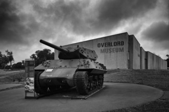 M10 Tank Destroyer tank, exhibit in front of Overlord Museum, black and white, Colleville-sur-Mer,
