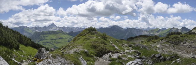 Mountain panorama from the Koblat high trail on the Nebelhorn over the Obertal valley with lush