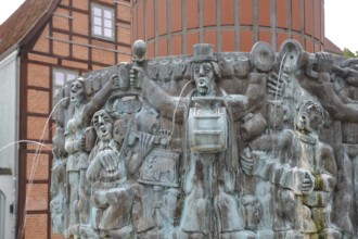 Fountain Mr Pastor sien Kauh Stephan Horota 1979 with bull figure, homage to Low German folk song,