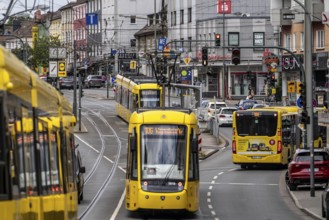 Ruhrbahn tram, on Altendorfer Straße, intersection Helenenstraße, in Essen, rush hour, traffic,