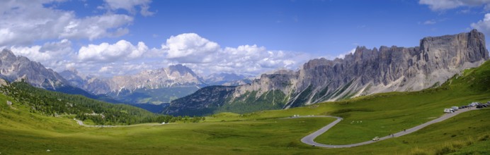 Pass Giau, Lastoni di Formin mountain, Ampezzo Dolomites, Cadore, Veneto, Italy