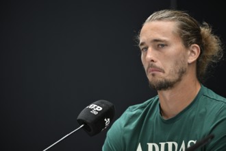 Press conference, PK, portrait, Alexander Zverev GER, sceptical, gesture, gesture, tennis, ATP 250,