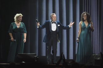 Roland Kaiser live on The Arena Tour 2025 in the Berlin Uber Arena on 14 May 2025