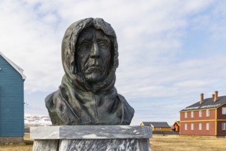 Roald Amundsen between houses, Ny-Alesund, Spitsbergen, Svalbard