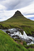 Kirkjufell mountain, film set at Kirkjufellfoss waterfall, Kirkjufellsa river, Grundarfjördur,