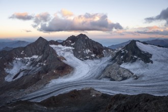 High mountain landscape at sunset, glacier and rocky mountain peaks, view of the Königshofspitz
