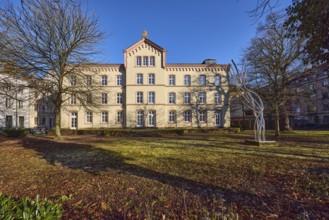Old Bismarck School, Schiller School, historical buildings, trees, lawn, modern art, blue sky,