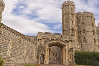 Windsor Castle is located in the English town of Windsor in the south of England in the county of