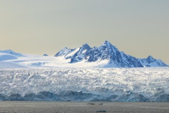 Glacier tongue, ice, mountain range, sea, Lillienhöökbreen, Spitsbergen, Svalbard