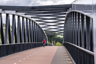 De Massover cycle path bridge, over the Meuse south of Nijmegen, near Cuijk, part of the