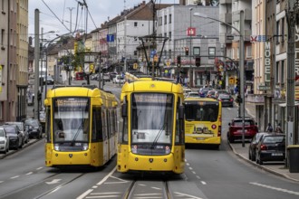 Ruhrbahn tram, on Altendorfer Straße, intersection Helenenstraße, in Essen, rush hour, traffic,
