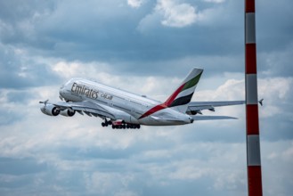 Emirates Airbus A380-800, on take-off, Düsseldorf Airport, North Rhine-Westphalia, Germany