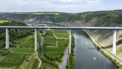 Moselle valley bridge with a height of 136 metres. Federal motorway A61 over the Moselle,