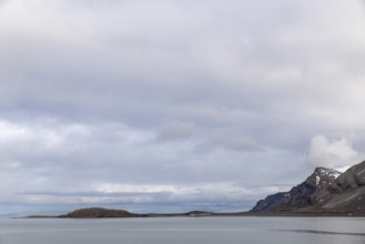Bay, Sea, Mountain, Bamsebu, Spitsbergen, Svalbard