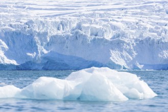 Glacier tongue, ice, break-off edge, sea, Fugelfjorden, Spitsbergen, Svalbard
