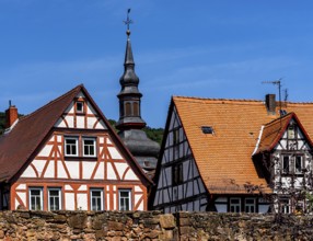 The old town centre with half-timbered houses, church towers and remains of the town wall in