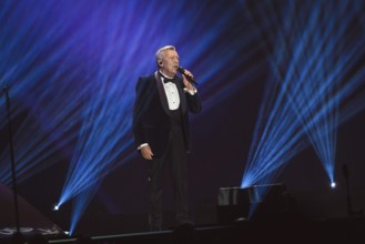 Roland Kaiser live on The Arena Tour 2025 in the Berlin Uber Arena on 14 May 2025