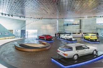 Mercedes-Benz Auto 2000 from 1981: The Mercedes-Benz Museum in Stuttgart presents a journey through