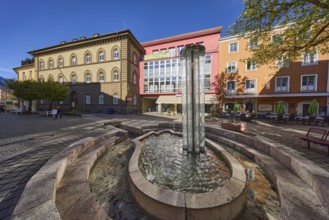 Angererbrunnen, crystal fountain, fountain, pedestrian zone, commercial buildings, buildings,