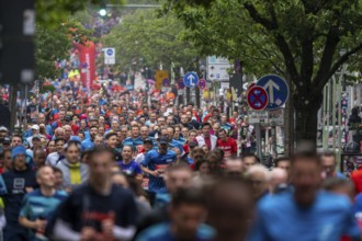 The Essen company run, traditional run, 5 KM running course through the Rüttenscheid district, with