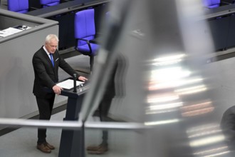 Federal Minister Alois Rainer (CDU/CSU) addresses the eleventh session of the Bundestag on the