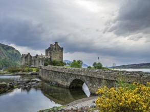 Eilean Donan Castle, Loch Duich, Isle of Skye, Highlands, Scotland, UK