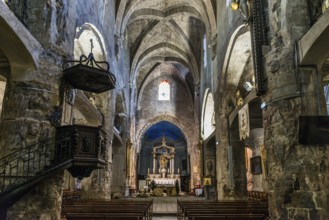 Interior view, Notre-Dame-du-Puy Cathedral, Grasse, Alpes Maritimes, Provence Alpes Cote d'Azur,