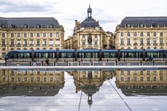 Miroir d'eau and Place de la Bourse, Bordeaux, Gironde, Nouvelle-Aquitaine, France