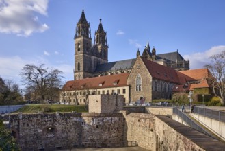 Magdeburg Cathedral, Gothic architecture, bastion Cleve, defence defence tower Cleve, bare winter