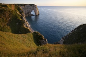 Rock arch Falaise or Porte La Manneporte, Jambourg beach, Étretat, sea, steep coast, cliffs, chalk