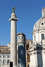 Left 40 metre high Trajan's Column Victory Column Column of honour for Roman Emperor Trajan, at the