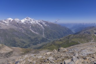 Landscape panorama, summit cross, Brennkogel, hiker, GroÃŸglockner, Pinzgau