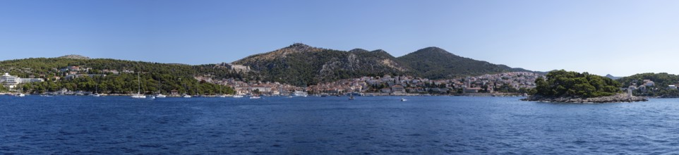 View from the sea to the harbour and the town of Hvar, panoramic view, island of Hvar, Dalmatia,
