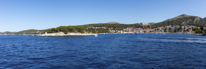 View from the sea to the harbour and the town of Hvar, panoramic view, island of Hvar, Dalmatia,